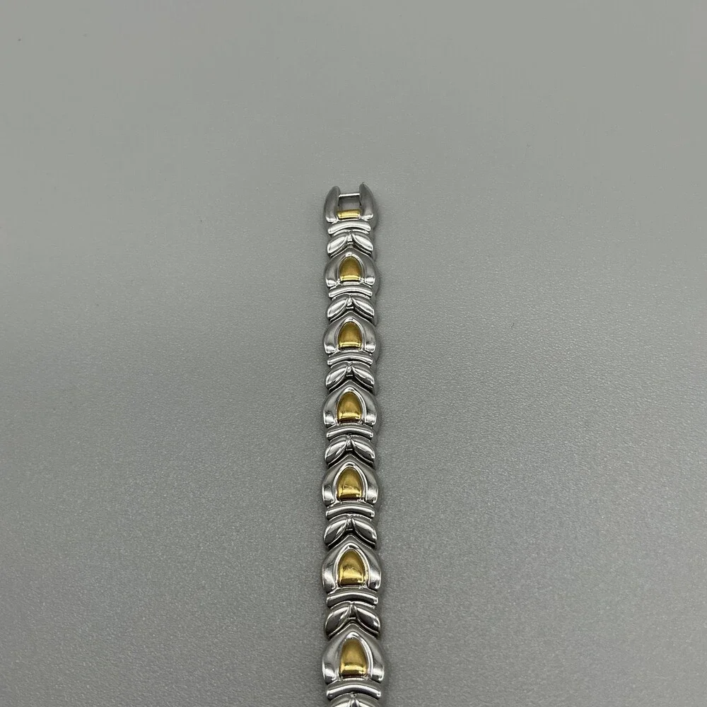 Elgin ELA259 Womens Watch 16mm Champagne Dial Silver Tone New Battery 7